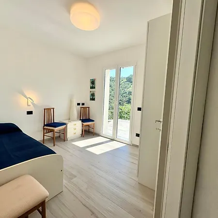 House Over The Paradise * Moneglia